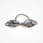 Hårelastik med Liberty Sløjfe Strawberry Thief gråblå