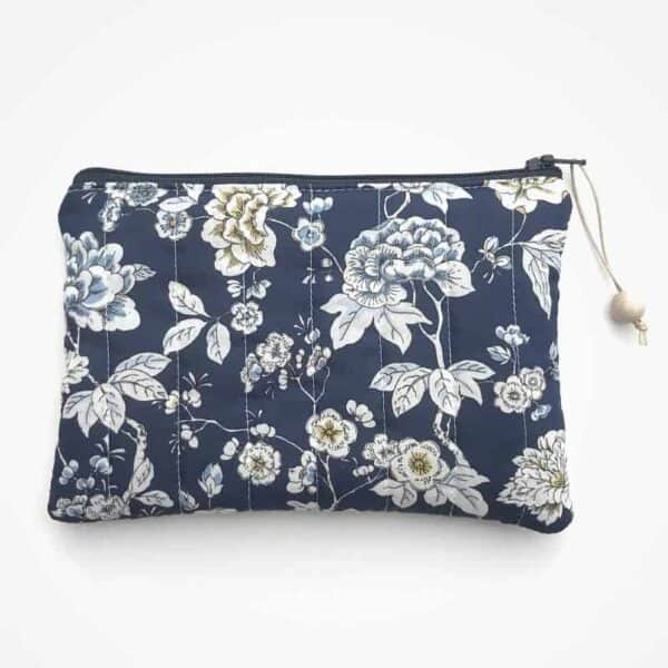 Liberty pung – Mountain Primrose blå – Kreanord Shop pung med prikket mønster på Glitter.dk!