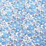 Liberty Fat Quarter Betsy Lyseblå